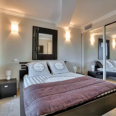 Equipped With Outside Dining Table And Bed So You Can Enjoy Your Meals Villa Nice